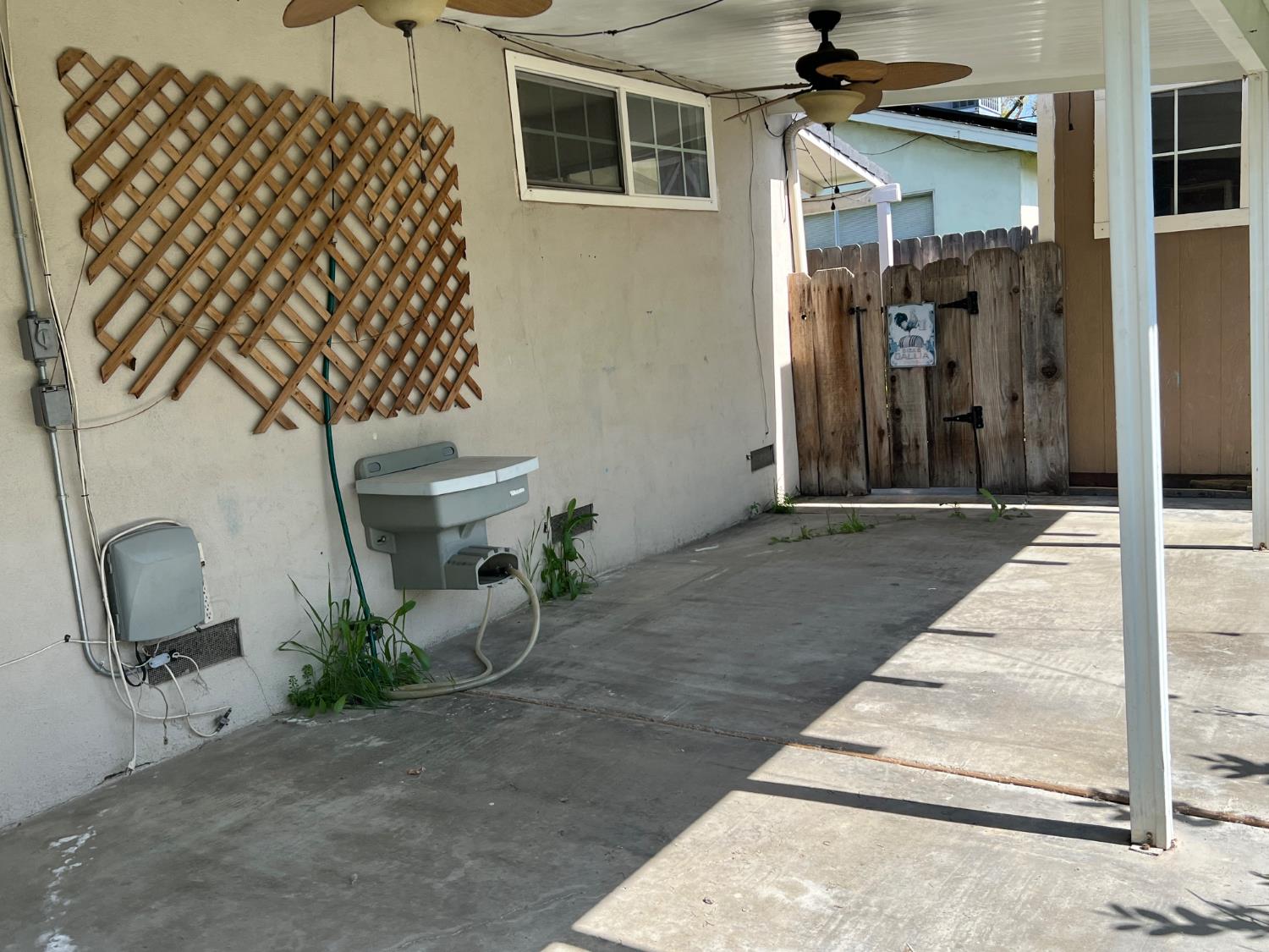 208 Tokay Ave, Modesto, CA 95350