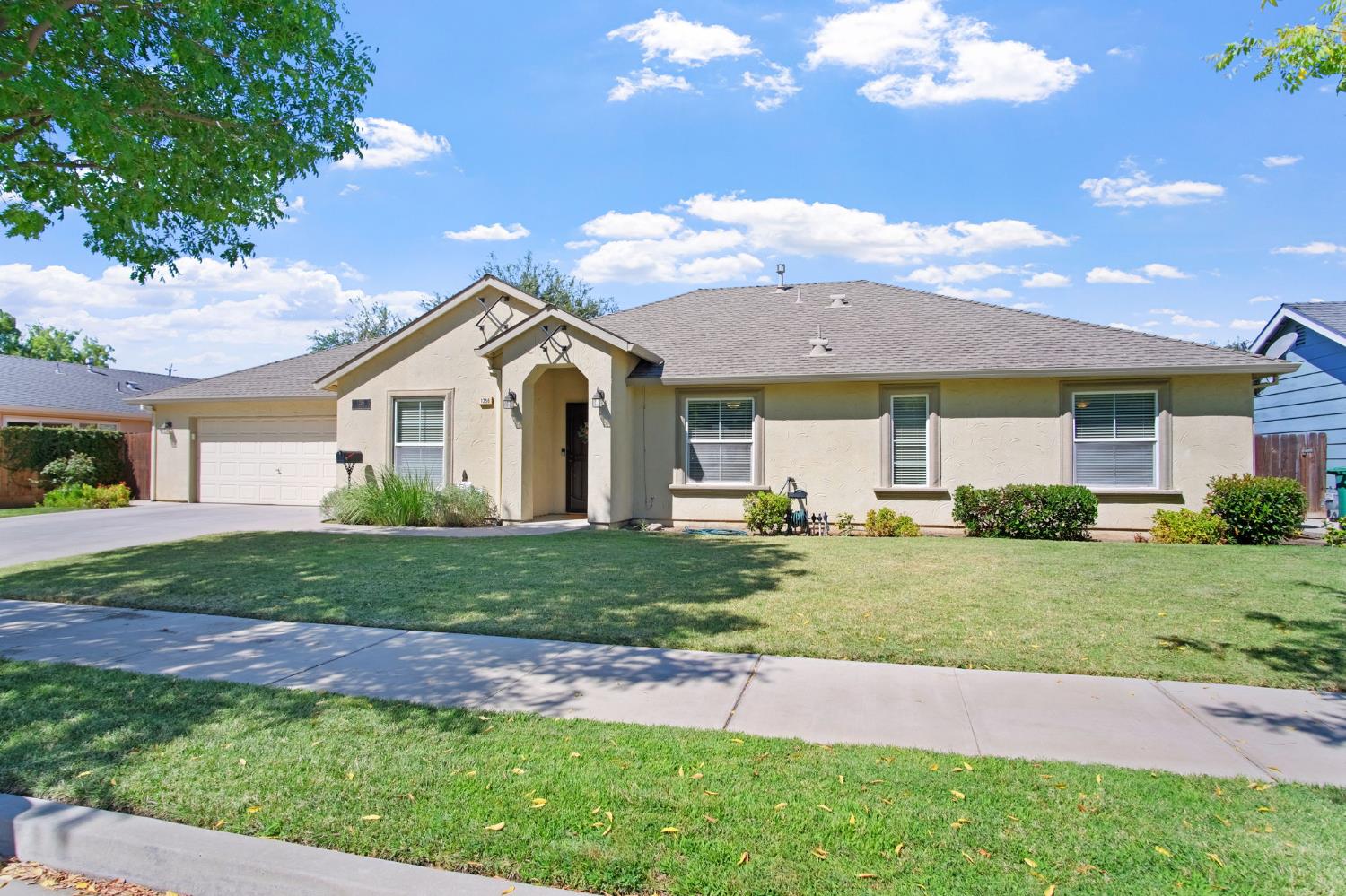 1256 California Ave, Dos Palos, CA 93620