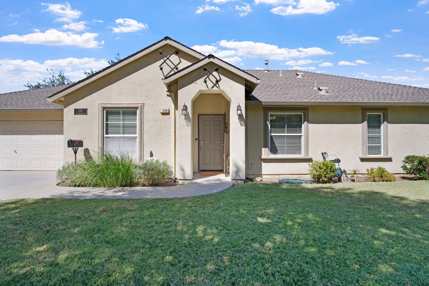 1256 California Ave, Dos Palos, CA 93620