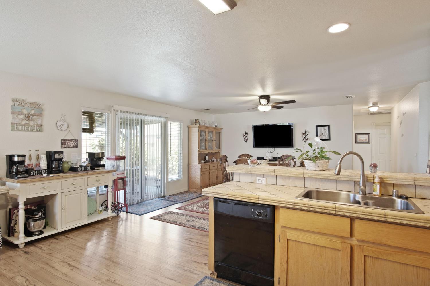 1256 California Ave, Dos Palos, CA 93620