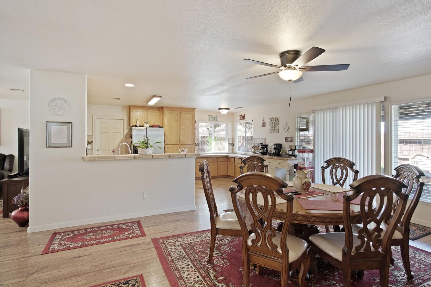 1256 California Ave, Dos Palos, CA 93620