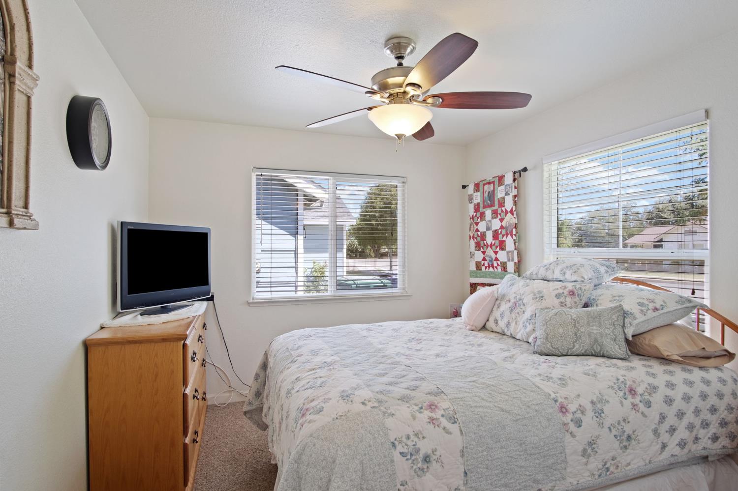 1256 California Ave, Dos Palos, CA 93620