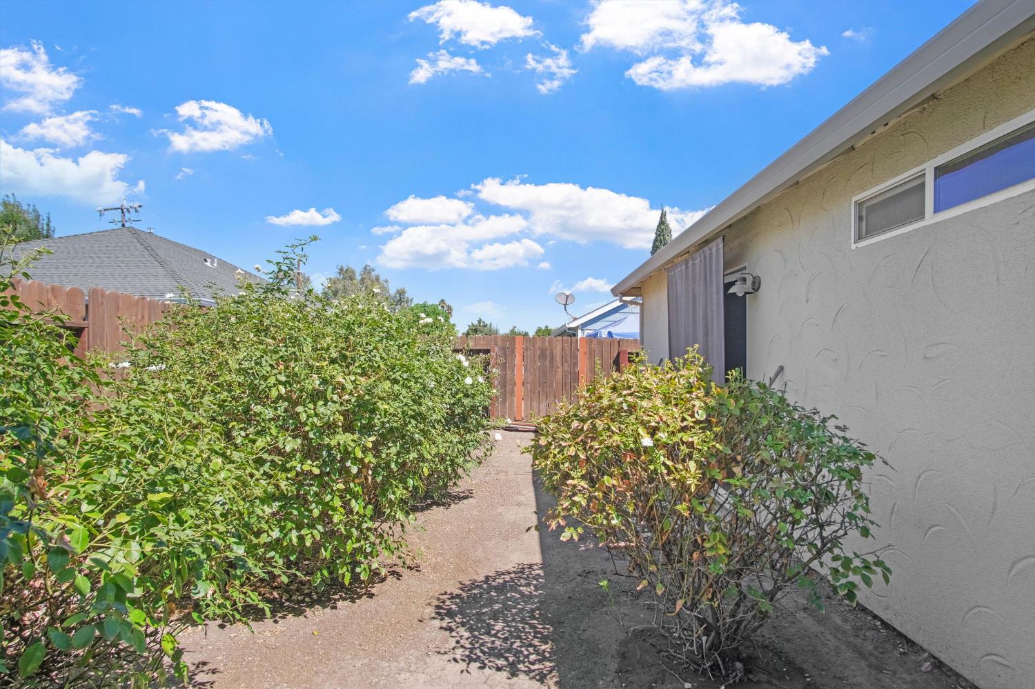 1256 California Ave, Dos Palos, CA 93620