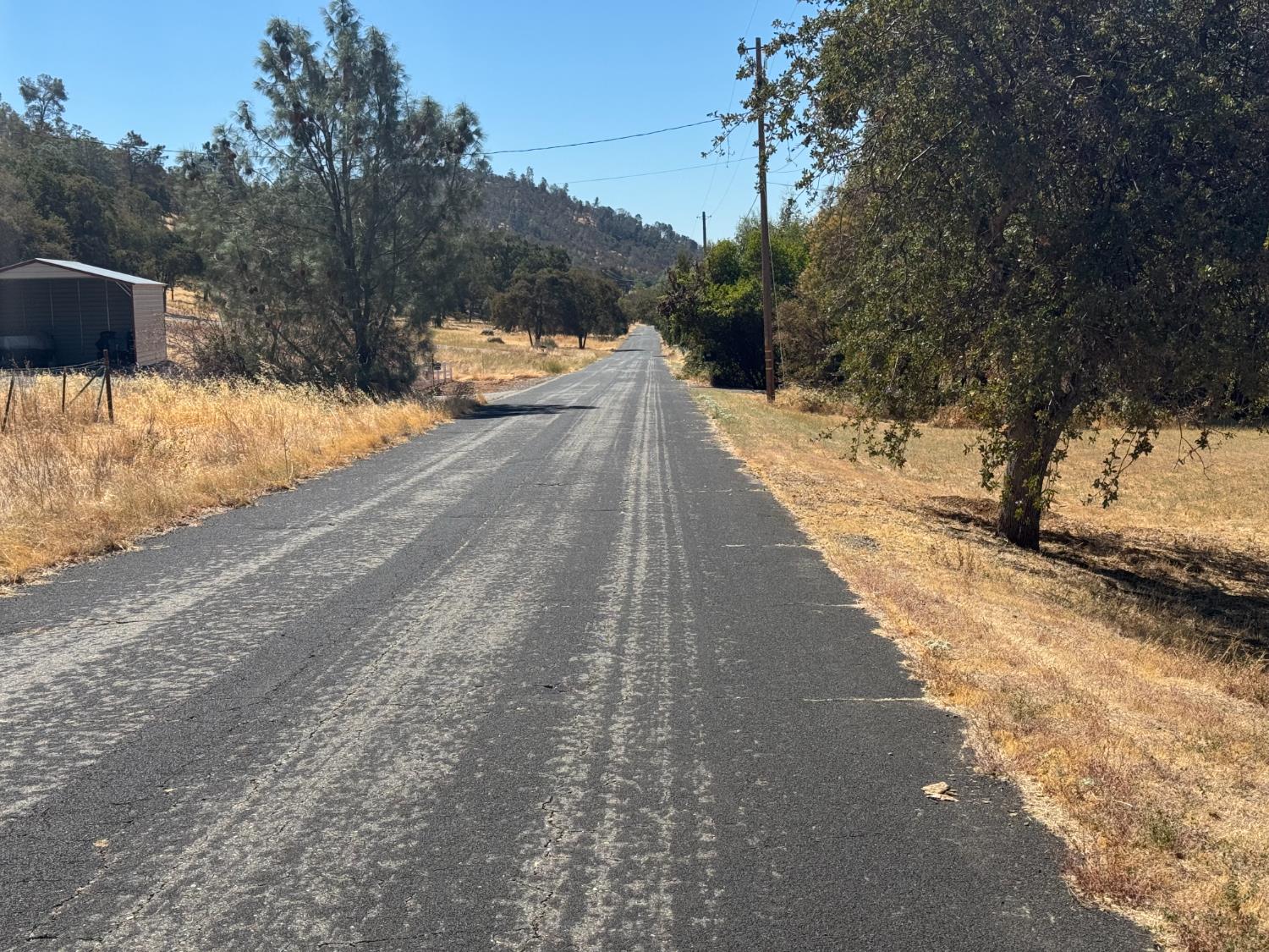 837 Castillo, La Grange, CA 95329