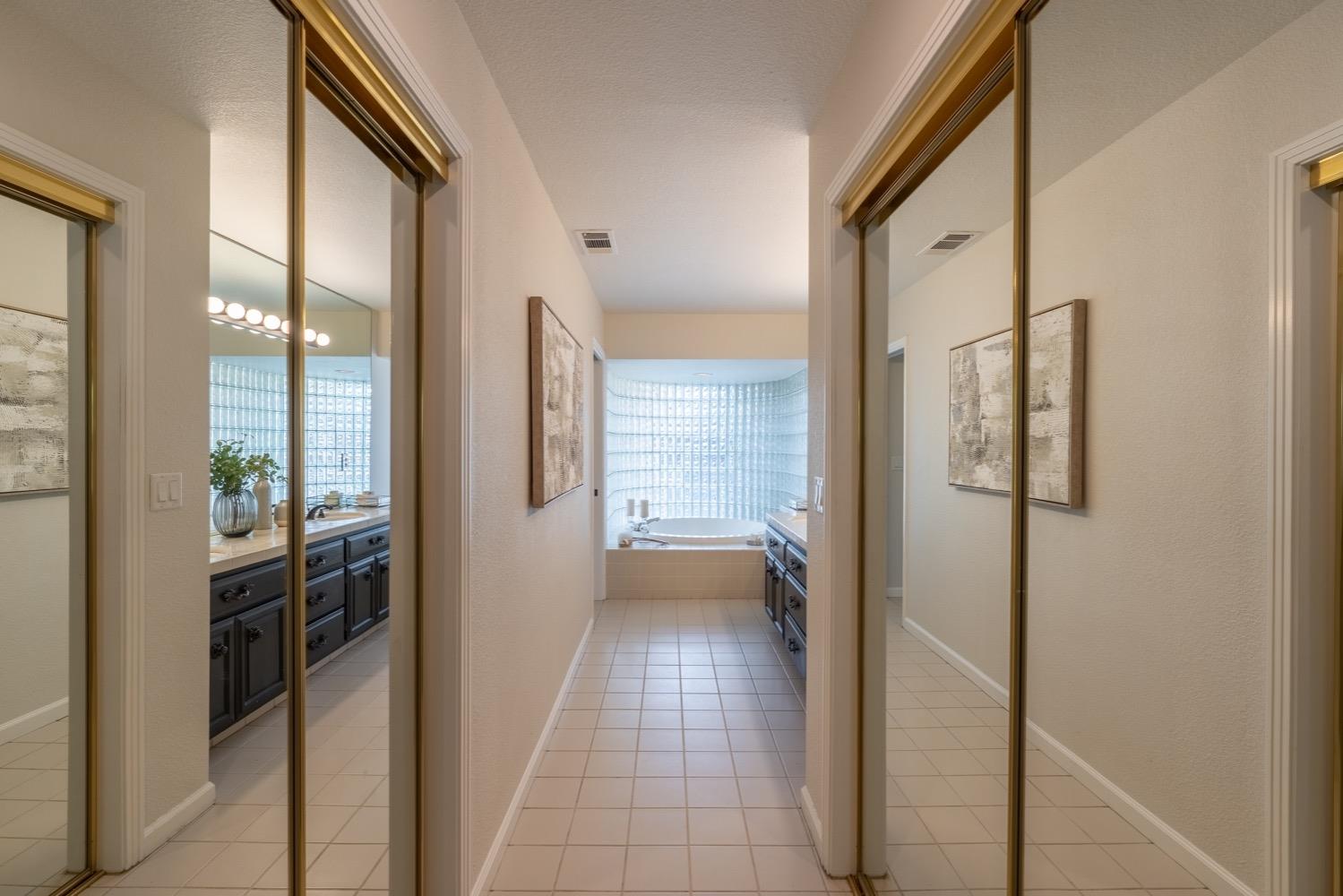 2500 Van Hoeks Cir, Modesto, CA 95356