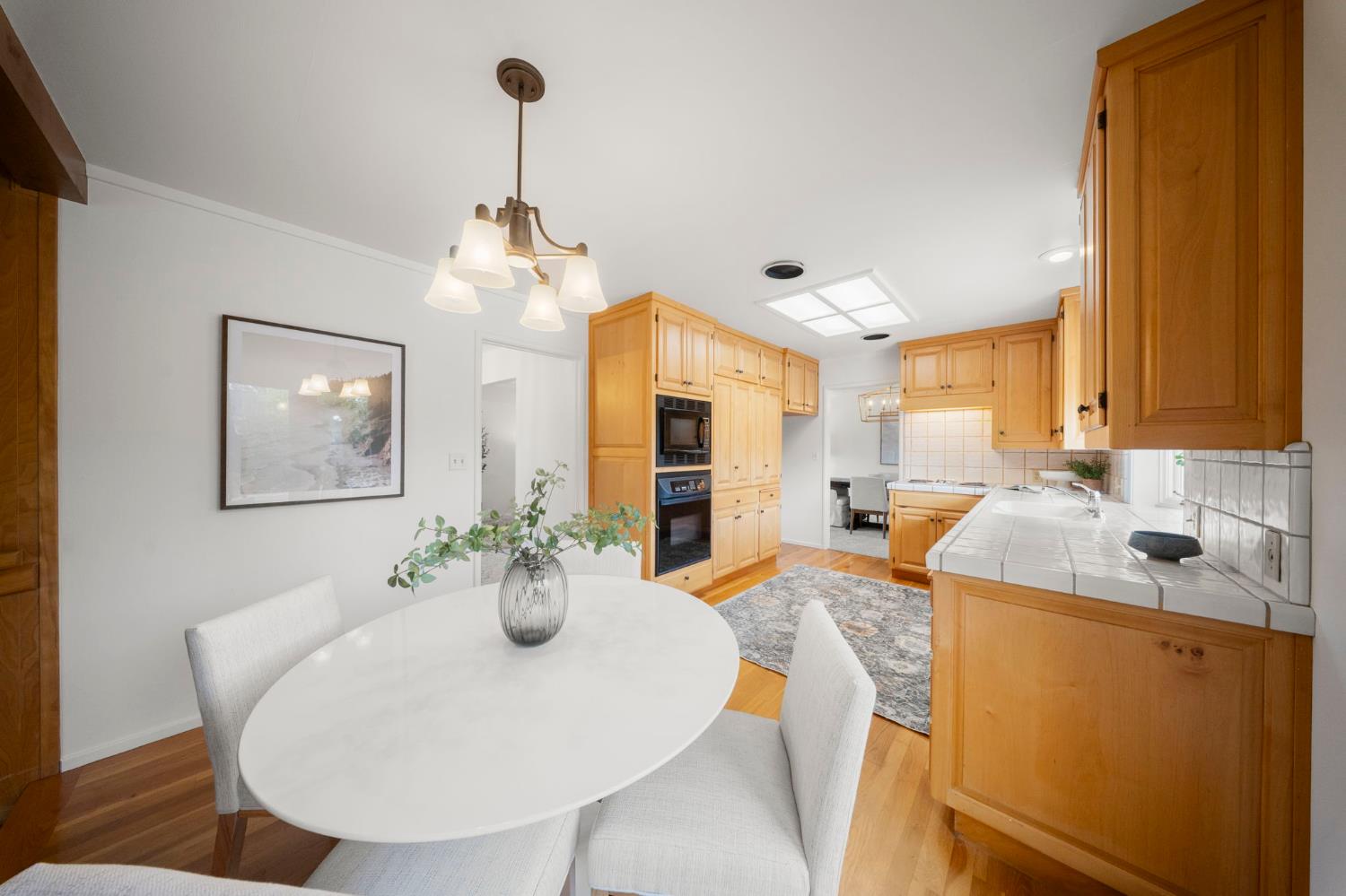 929 Terrace Pl, Modesto, CA 95350