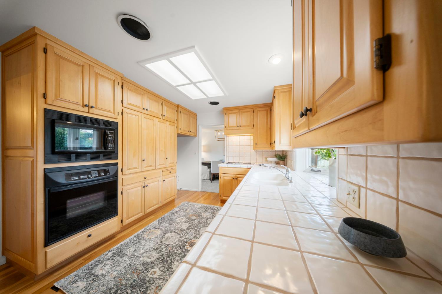 929 Terrace Pl, Modesto, CA 95350