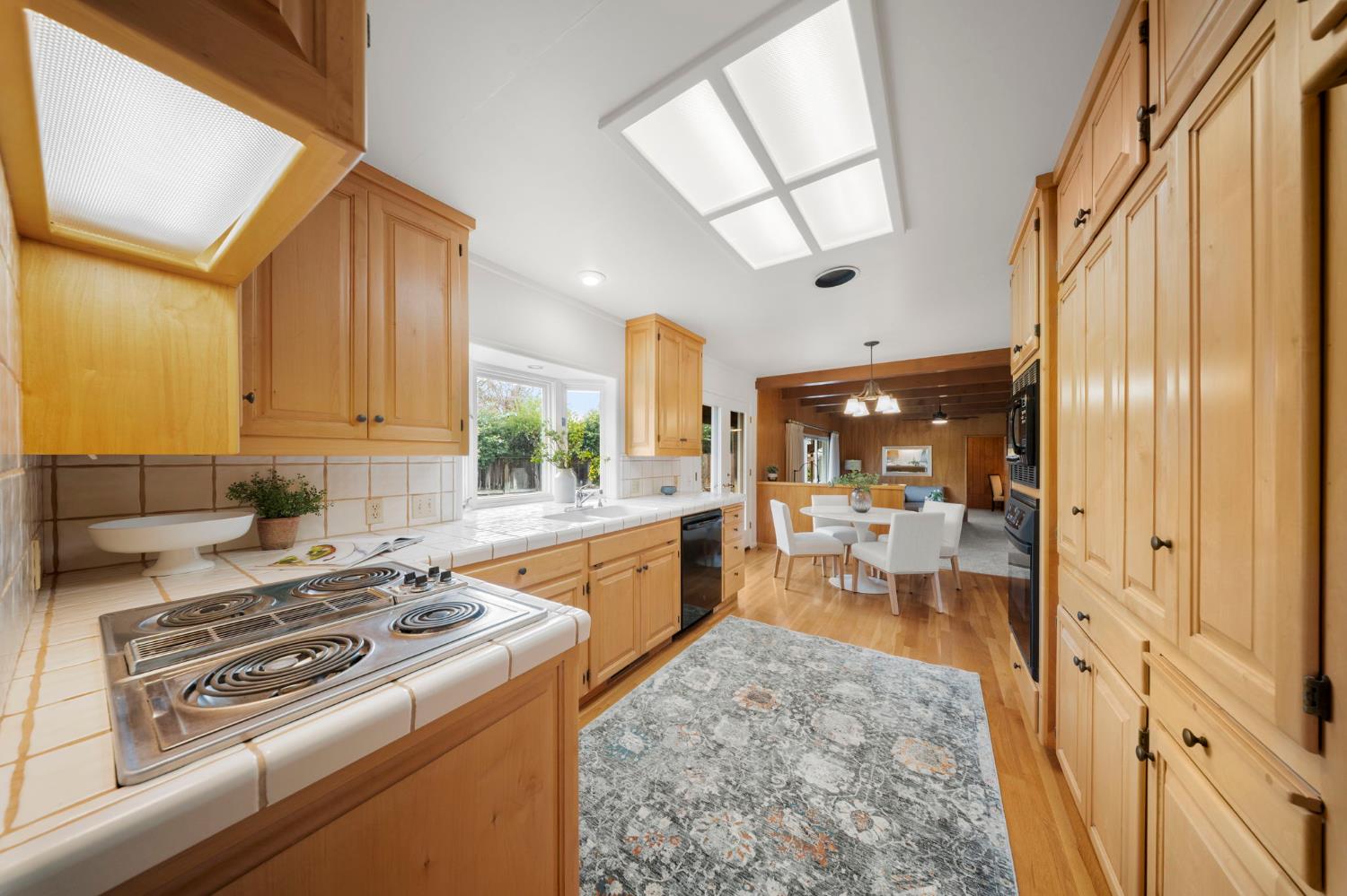 929 Terrace Pl, Modesto, CA 95350