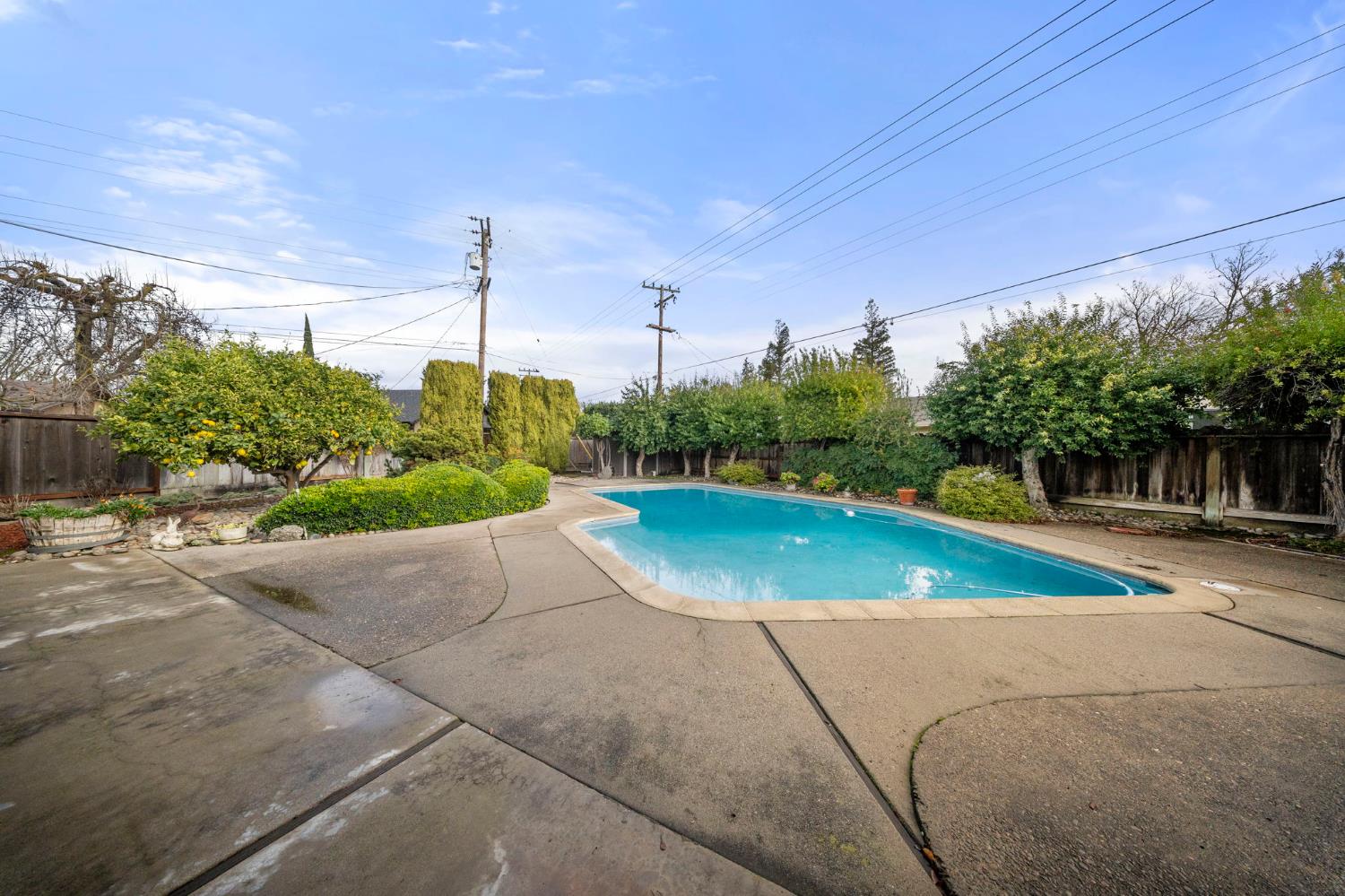 929 Terrace Pl, Modesto, CA 95350