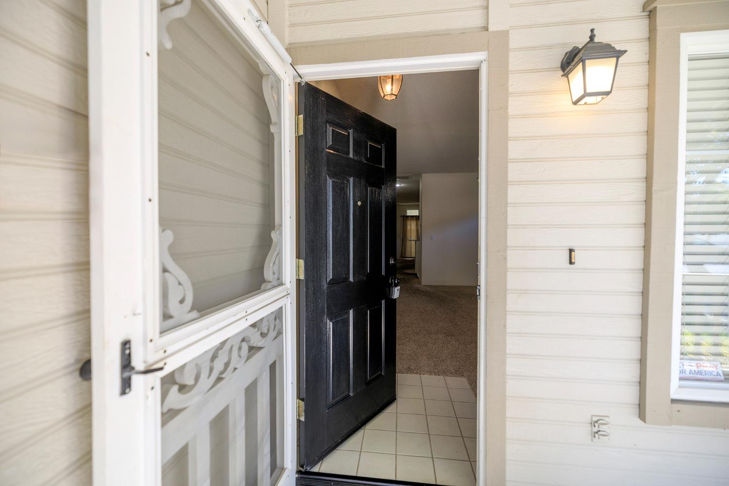 2123 Spring Blossom Ln, Turlock, CA 95382