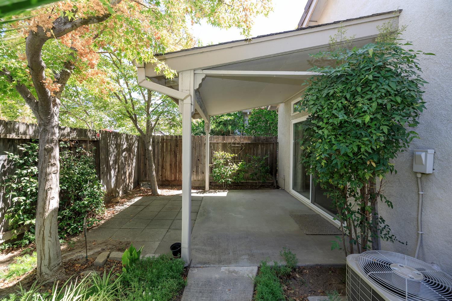 2123 Spring Blossom Ln, Turlock, CA 95382