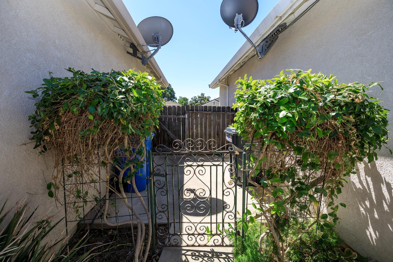 2123 Spring Blossom Ln, Turlock, CA 95382