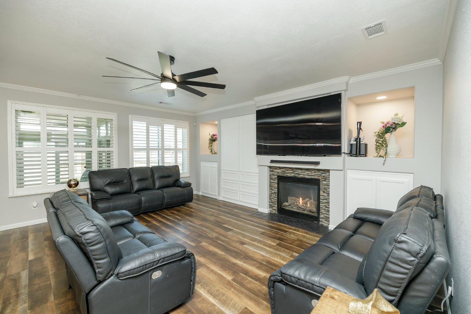 1766 Churchill Downs Cir, Oakdale, CA 95361