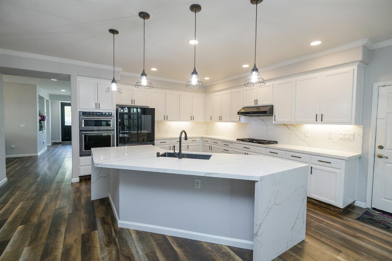 1766 Churchill Downs Cir, Oakdale, CA 95361