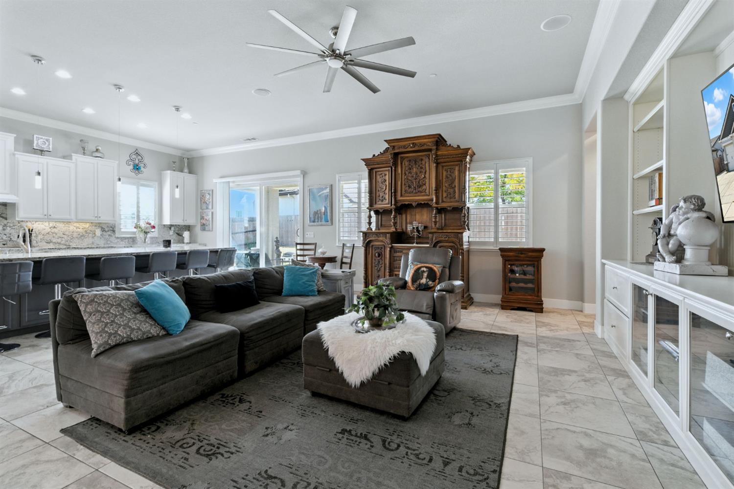 1362 Tannehill Dr, Manteca, CA 95337