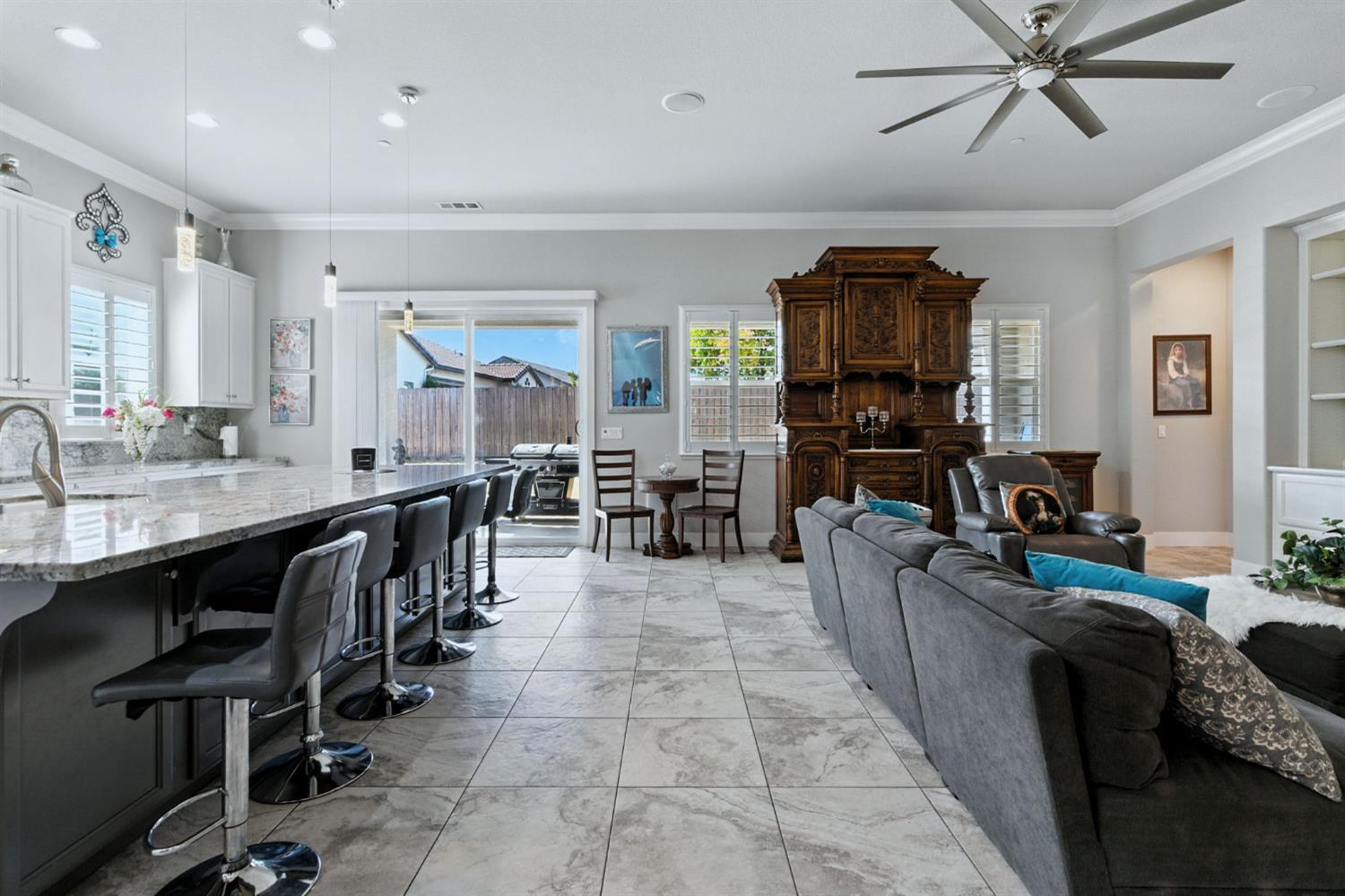 1362 Tannehill Dr, Manteca, CA 95337