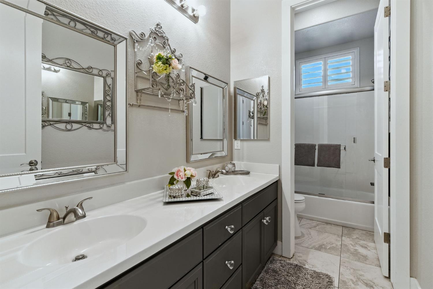 1362 Tannehill Dr, Manteca, CA 95337