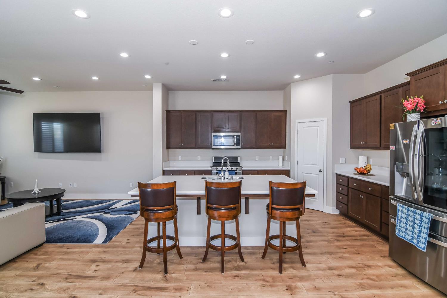 2387 Dilip Dr, Manteca, CA 95337