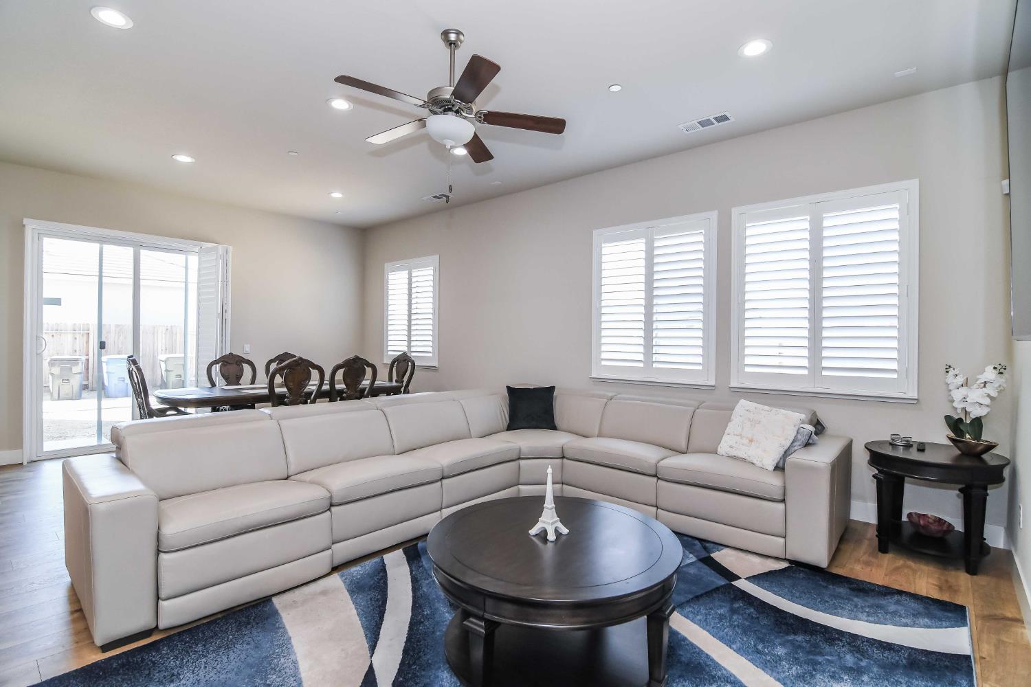 2387 Dilip Dr, Manteca, CA 95337