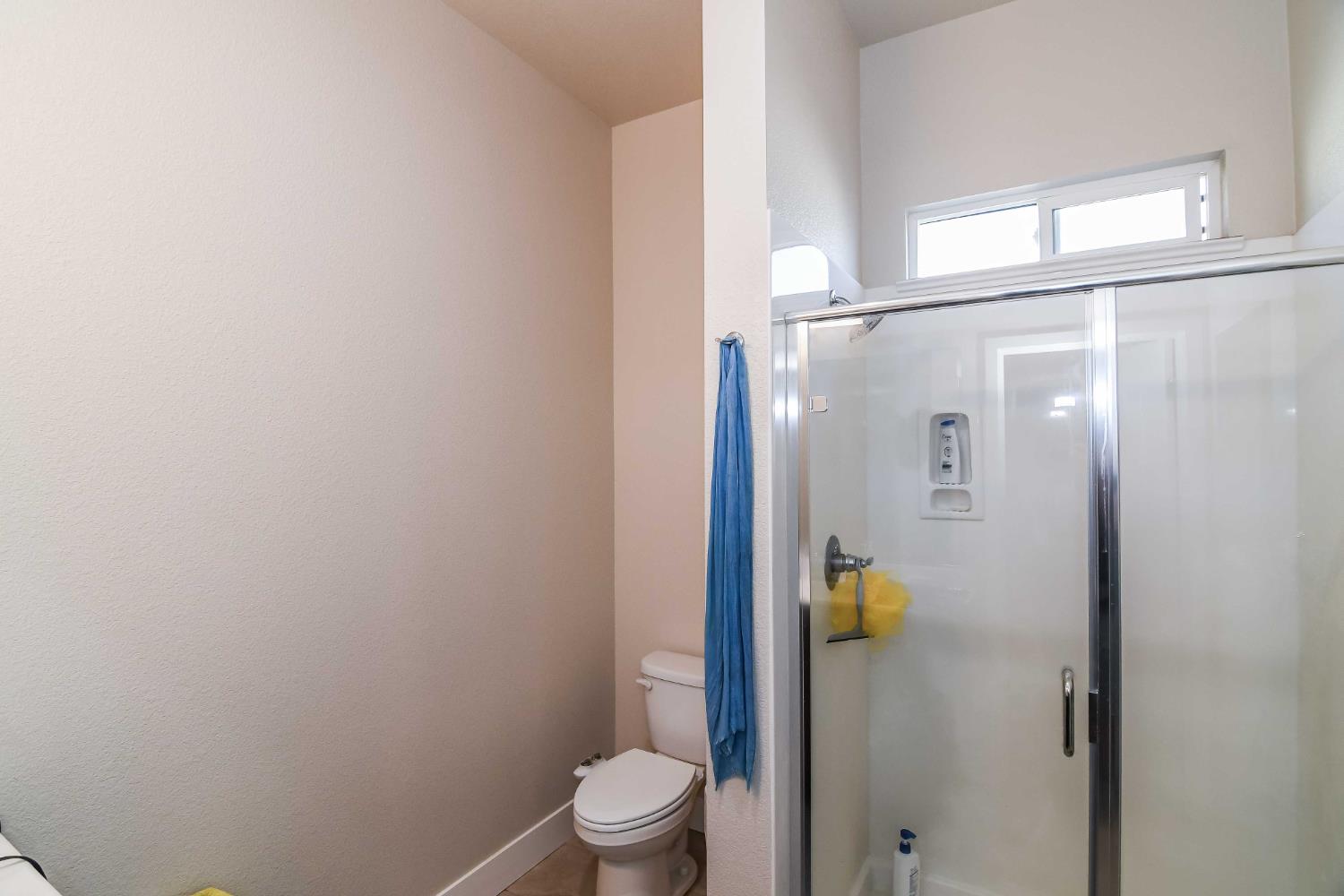 2387 Dilip Dr, Manteca, CA 95337