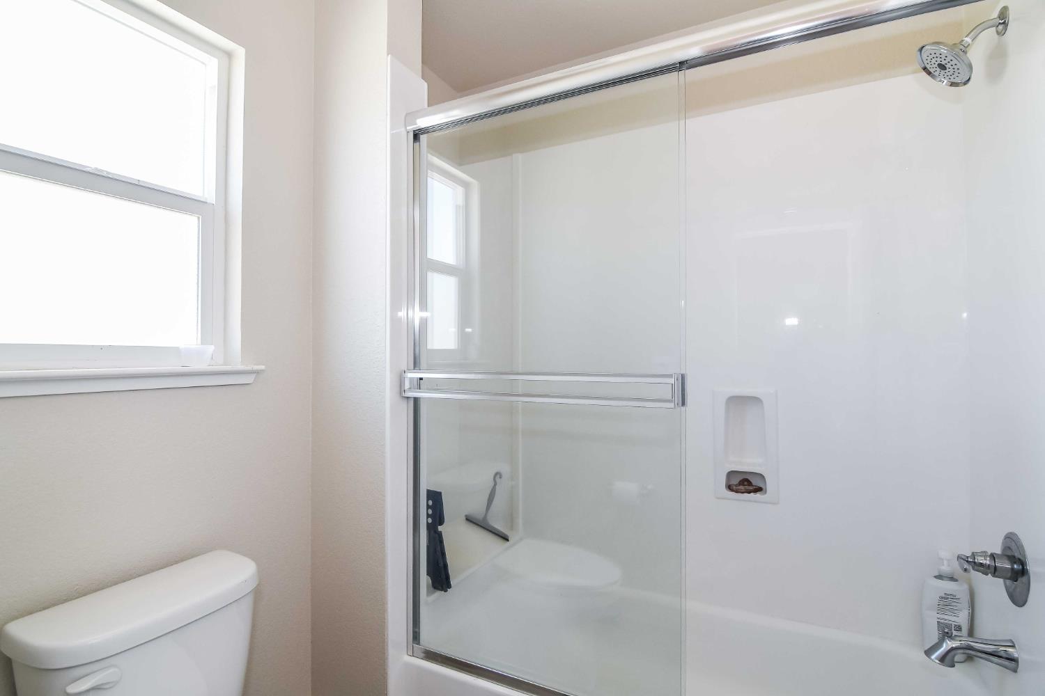 2387 Dilip Dr, Manteca, CA 95337