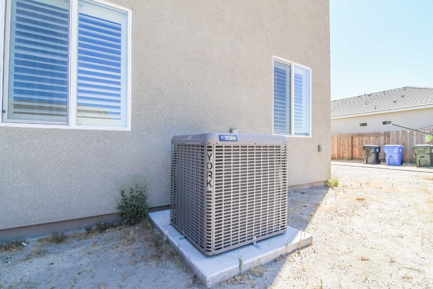 2387 Dilip Dr, Manteca, CA 95337