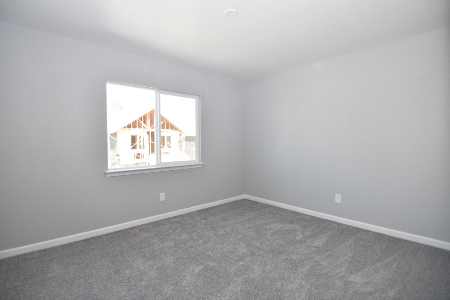 570 Jason Dr, Turlock, CA 95380