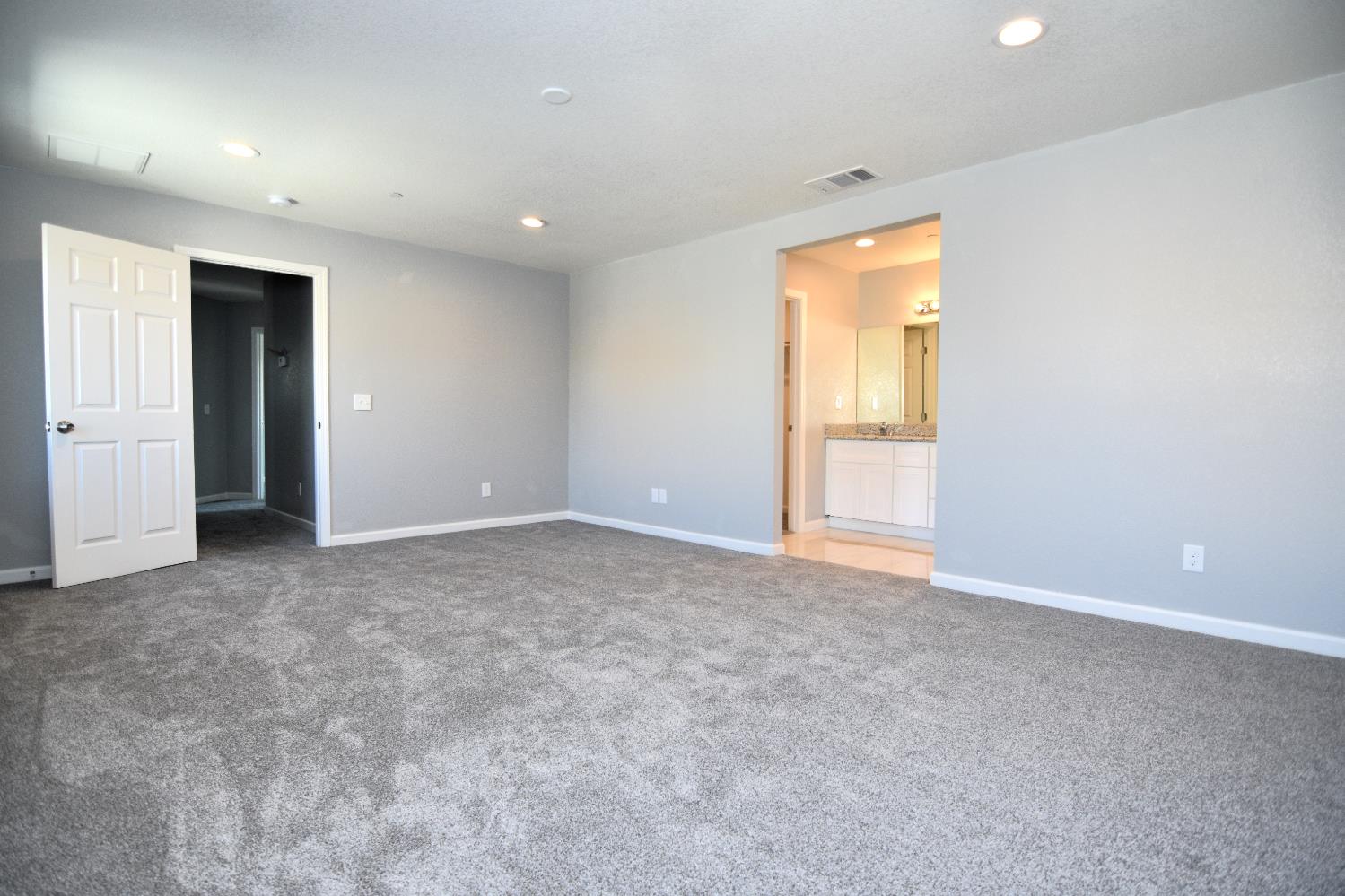 570 Jason Dr, Turlock, CA 95380