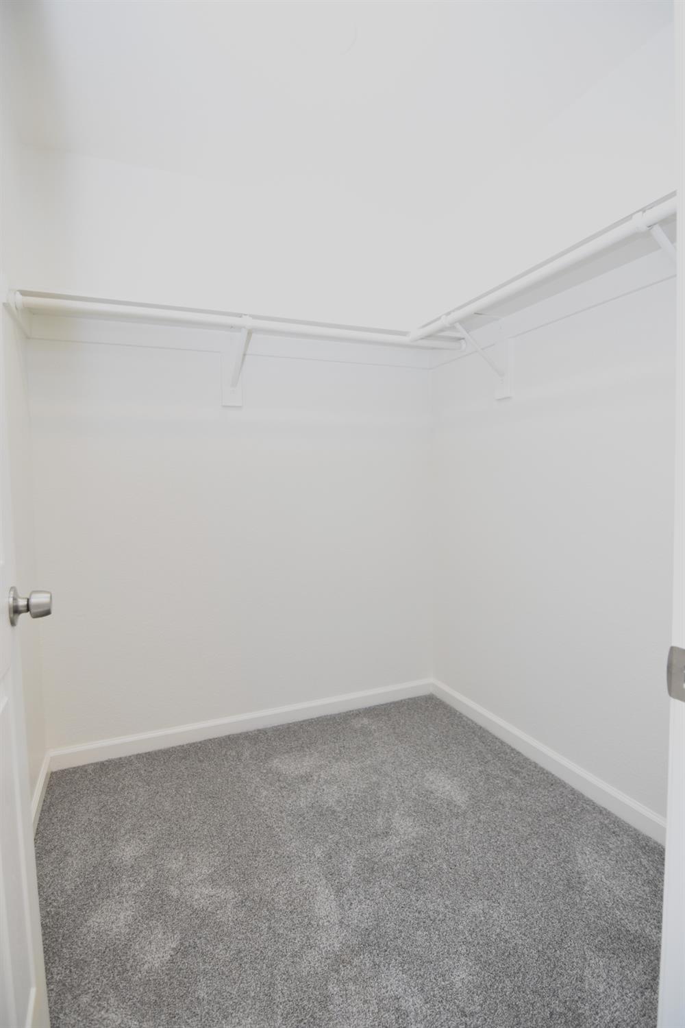 570 Jason Dr, Turlock, CA 95380