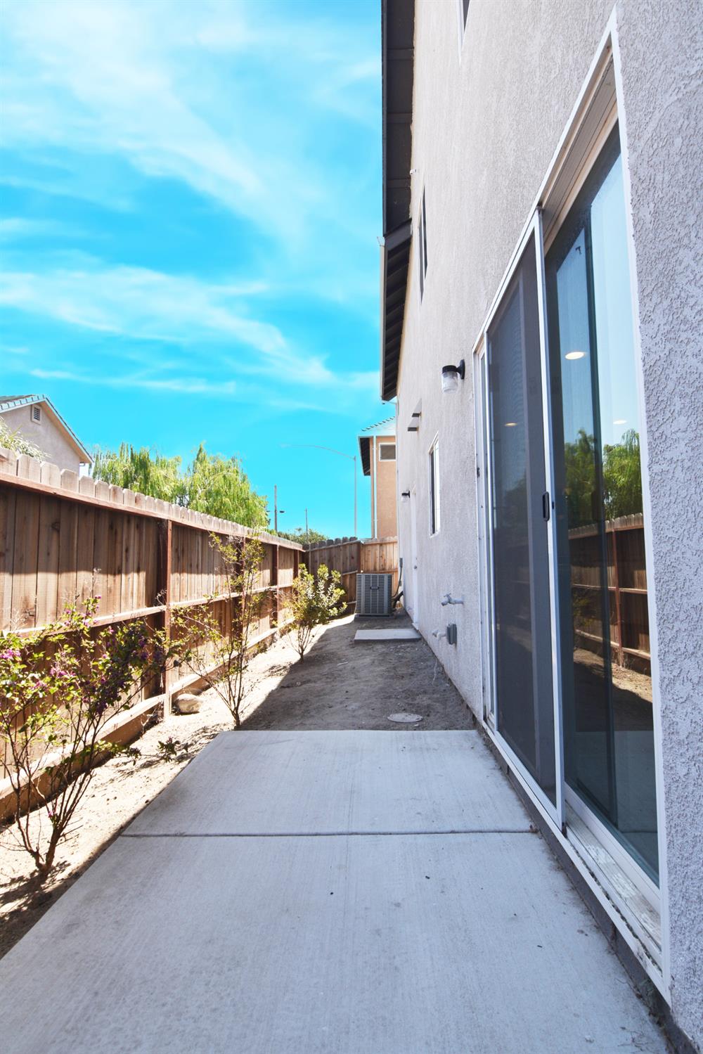 570 Jason Dr, Turlock, CA 95380