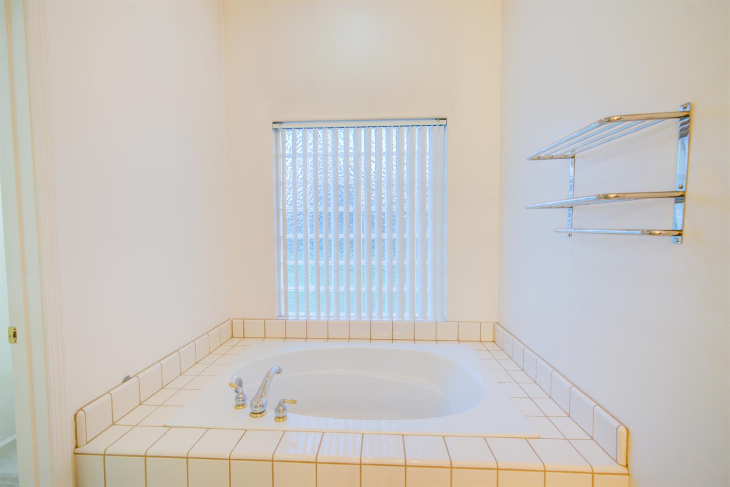 4115 Bella Vista St, Chowchilla, CA 93610