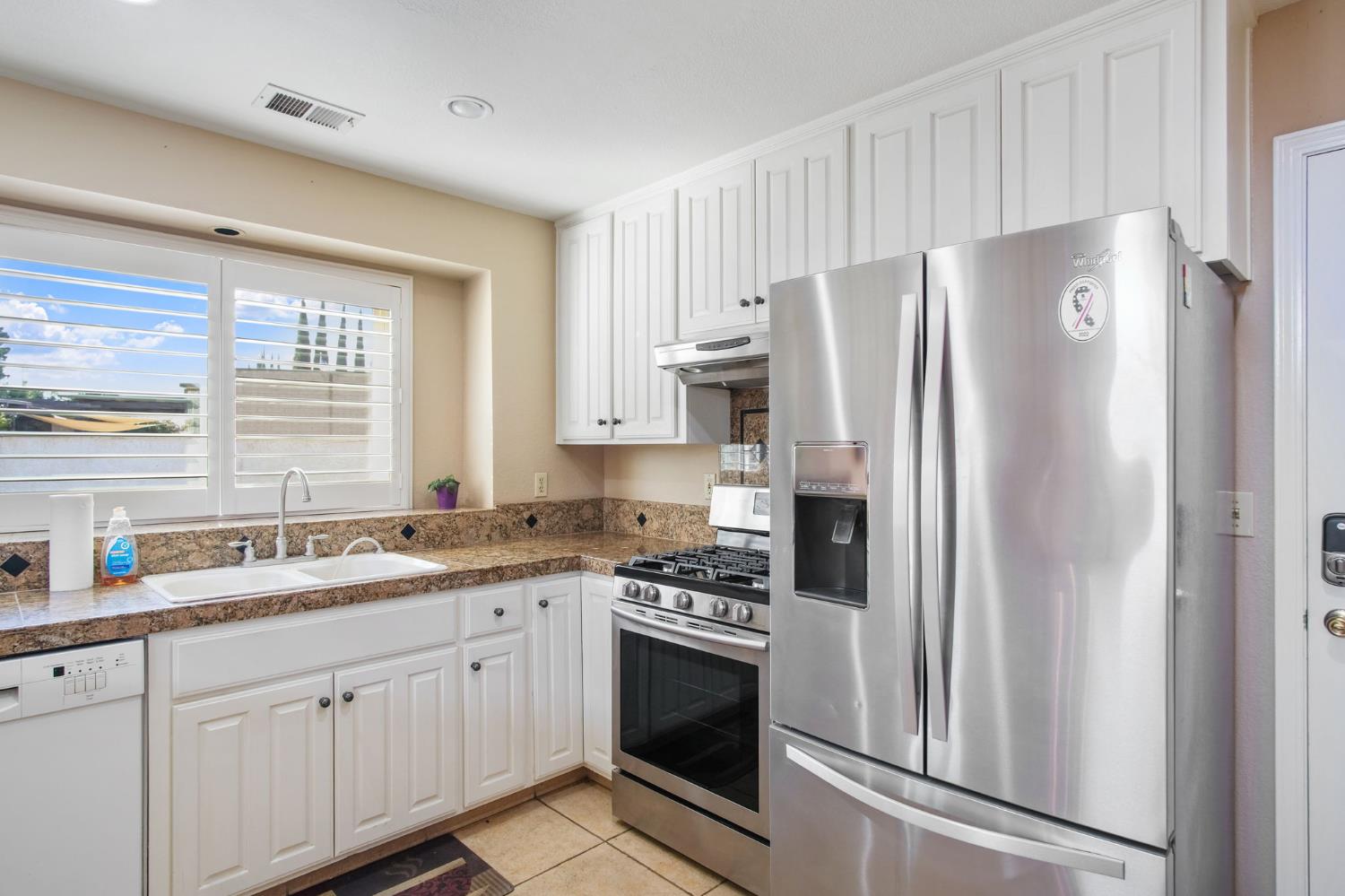 1345 Alex Cir, Turlock, CA 95382