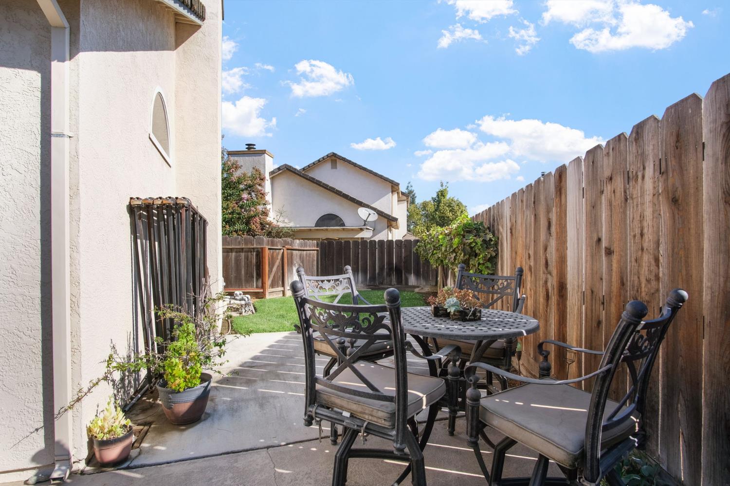 1345 Alex Cir, Turlock, CA 95382