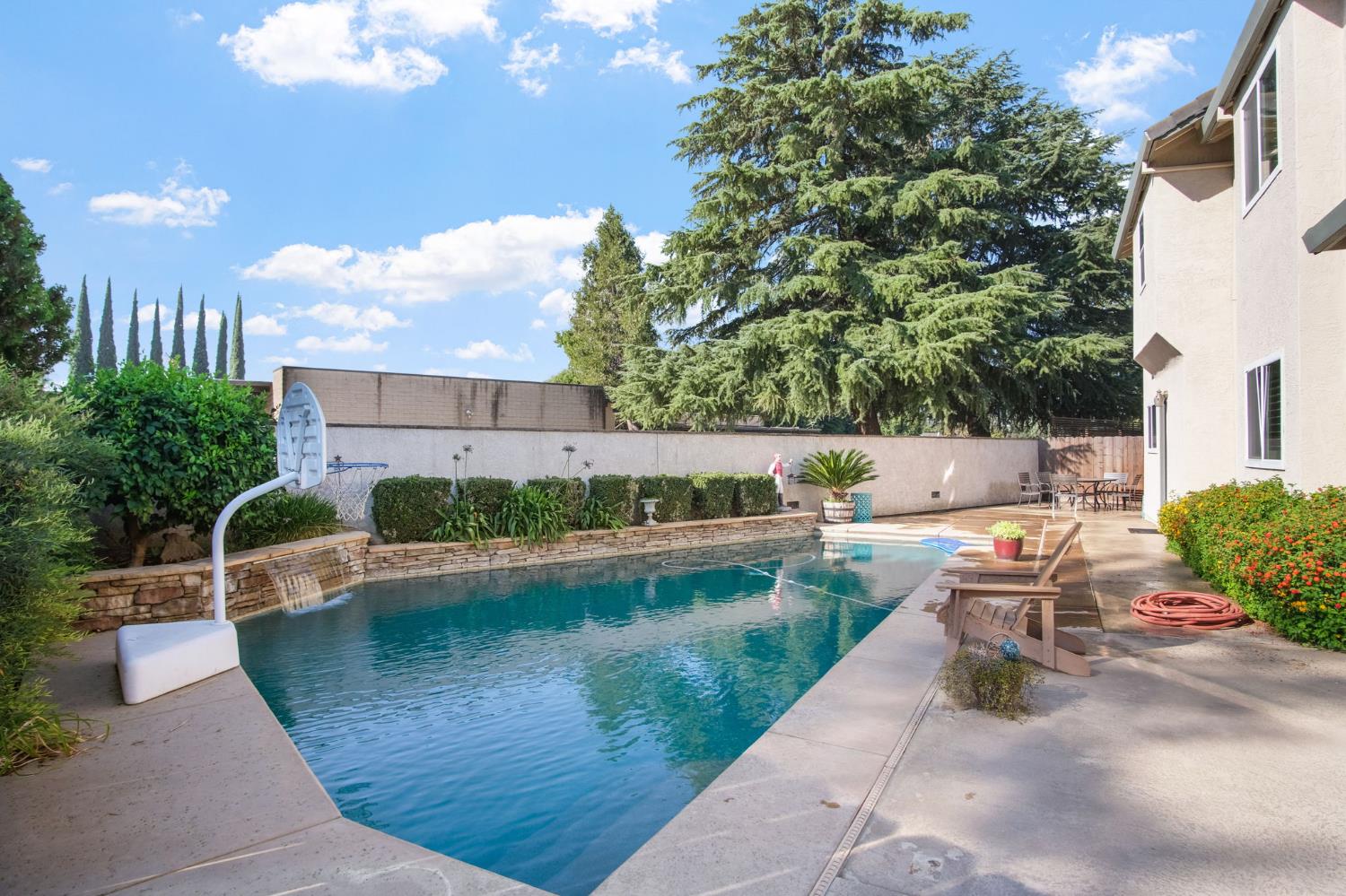 1345 Alex Cir, Turlock, CA 95382