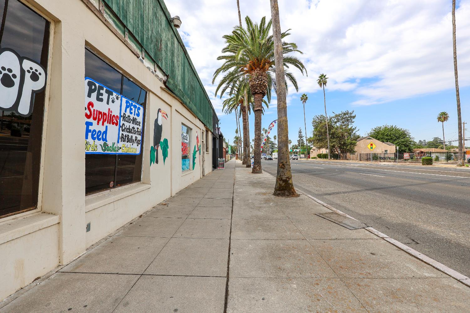 1005 Robertson Blvd, Chowchilla, CA 93610