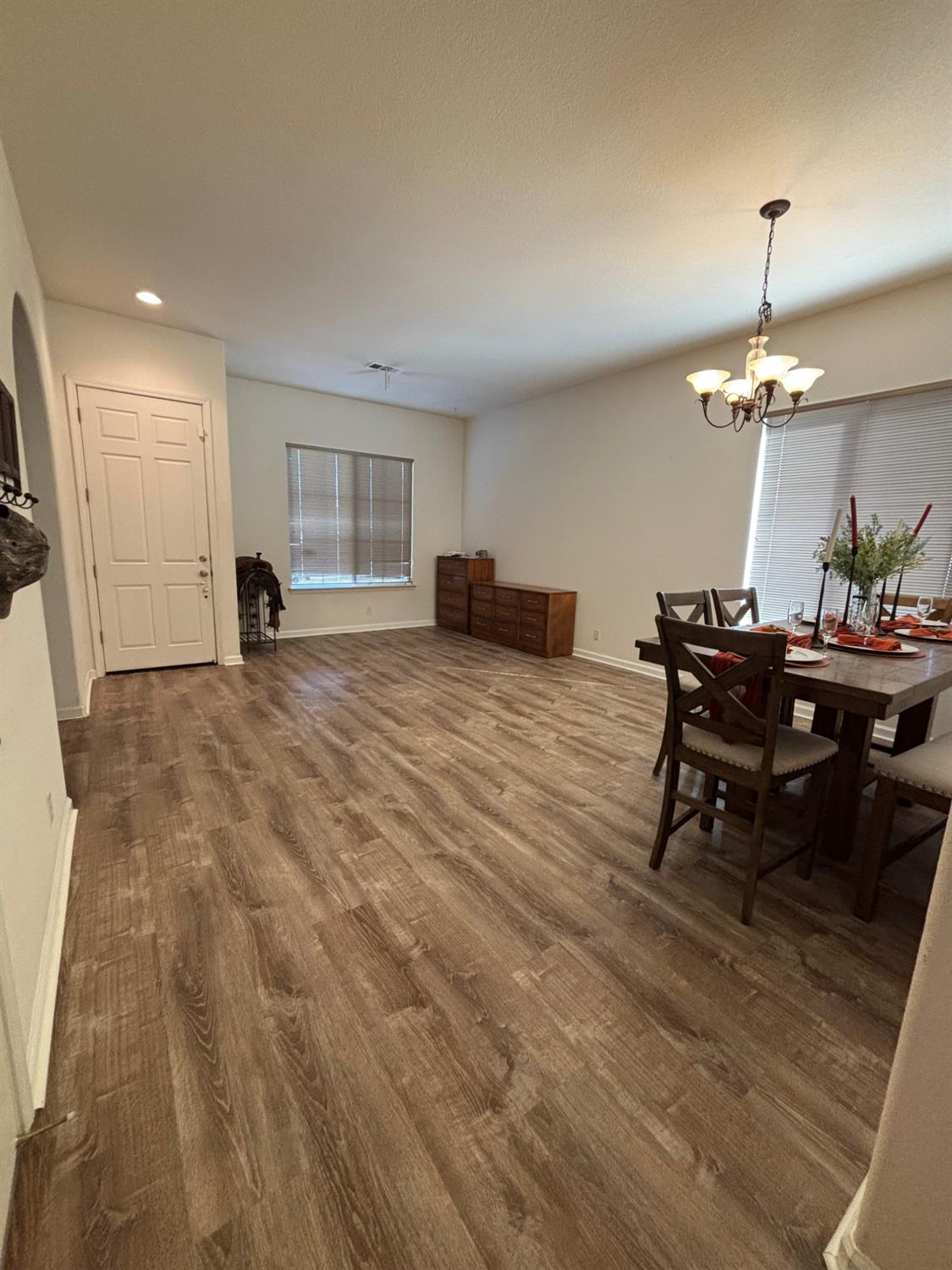 2271 Corsico Ct, Los Banos, CA 93635