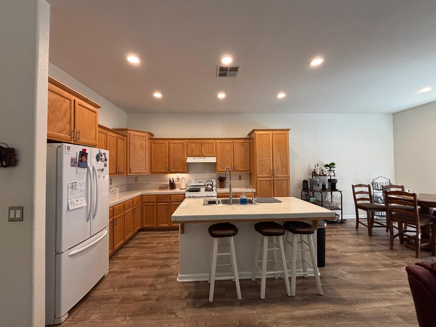 2271 Corsico Ct, Los Banos, CA 93635