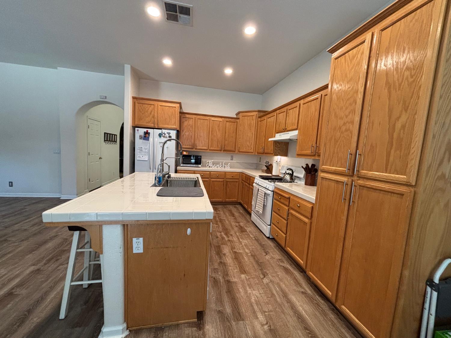 2271 Corsico Ct, Los Banos, CA 93635