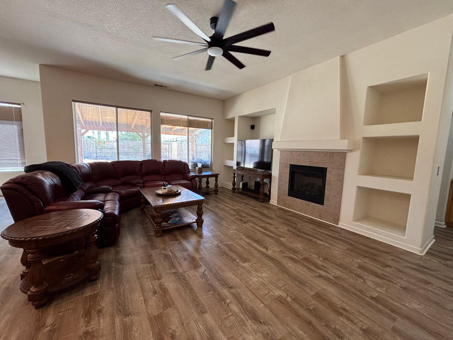 2271 Corsico Ct, Los Banos, CA 93635