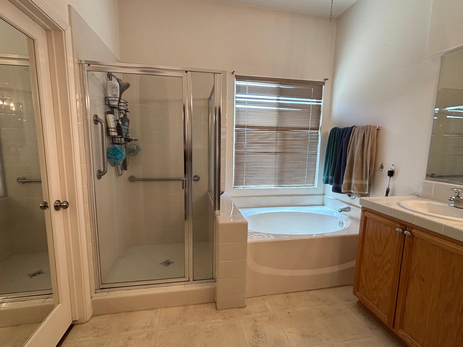 2271 Corsico Ct, Los Banos, CA 93635