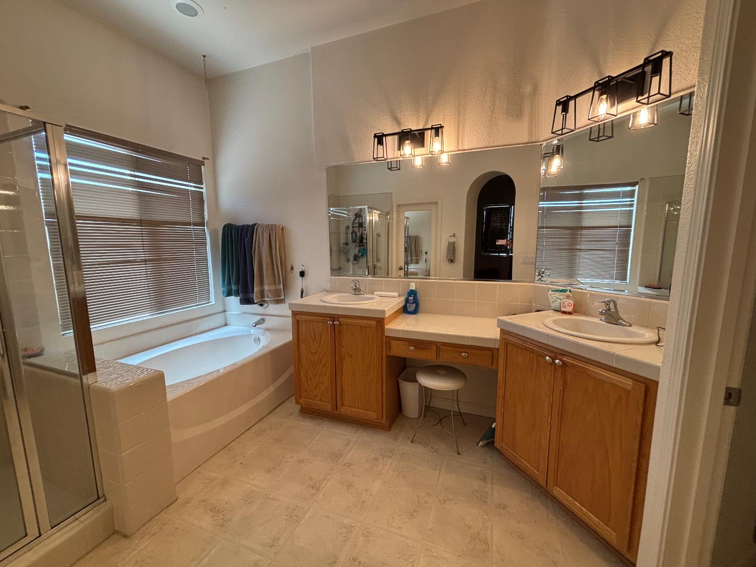 2271 Corsico Ct, Los Banos, CA 93635