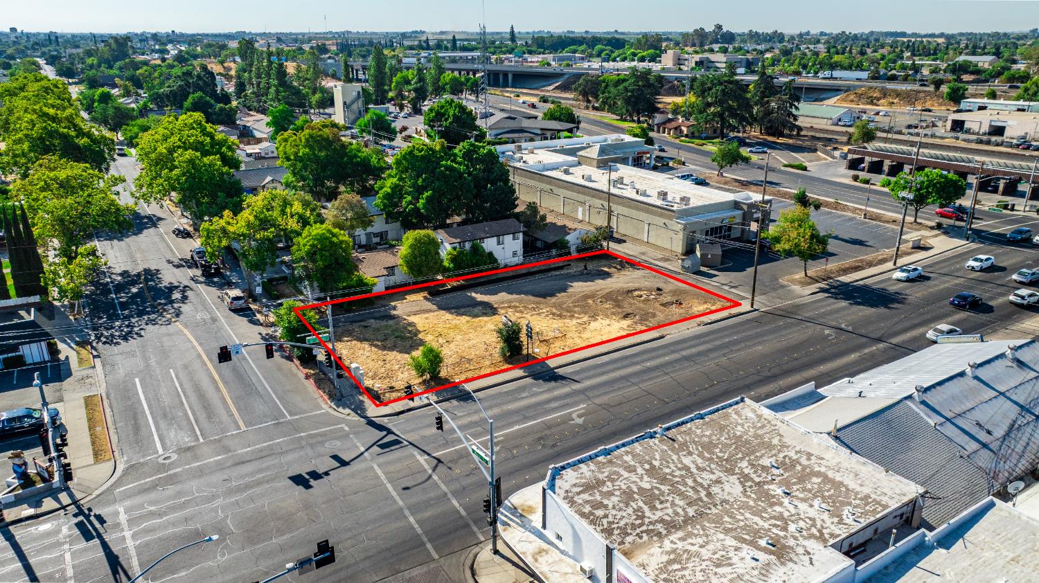 4 E Main St, Merced, CA 95340