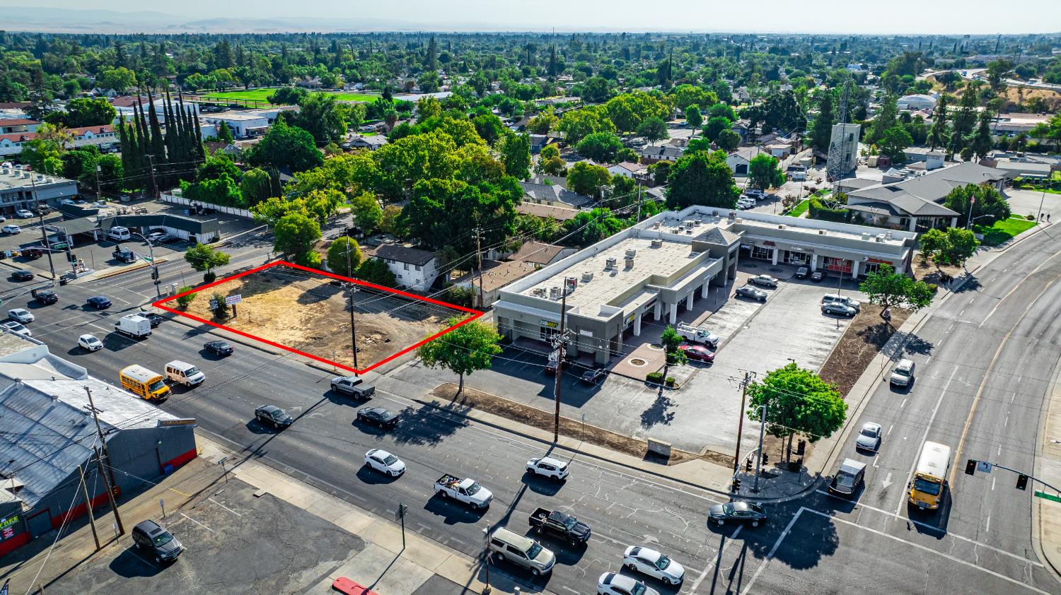 4 E Main St, Merced, CA 95340