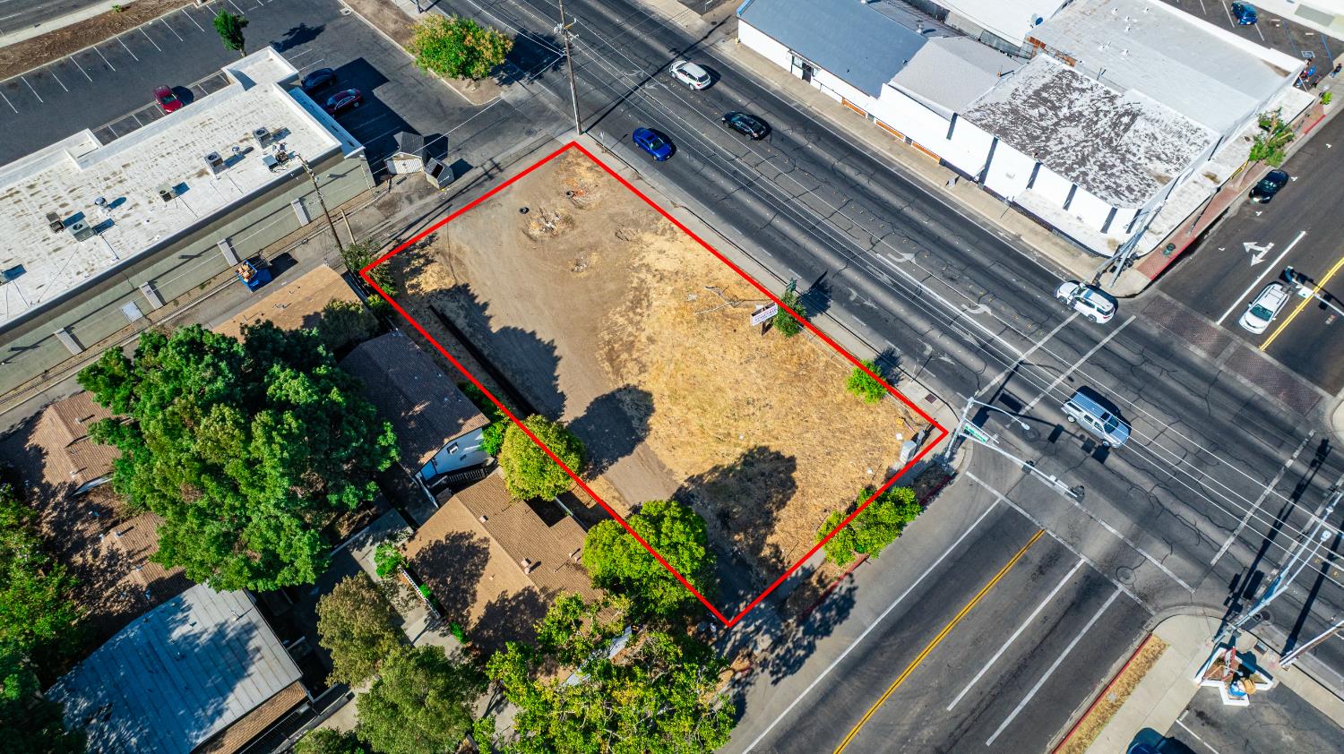 4 E Main St, Merced, CA 95340