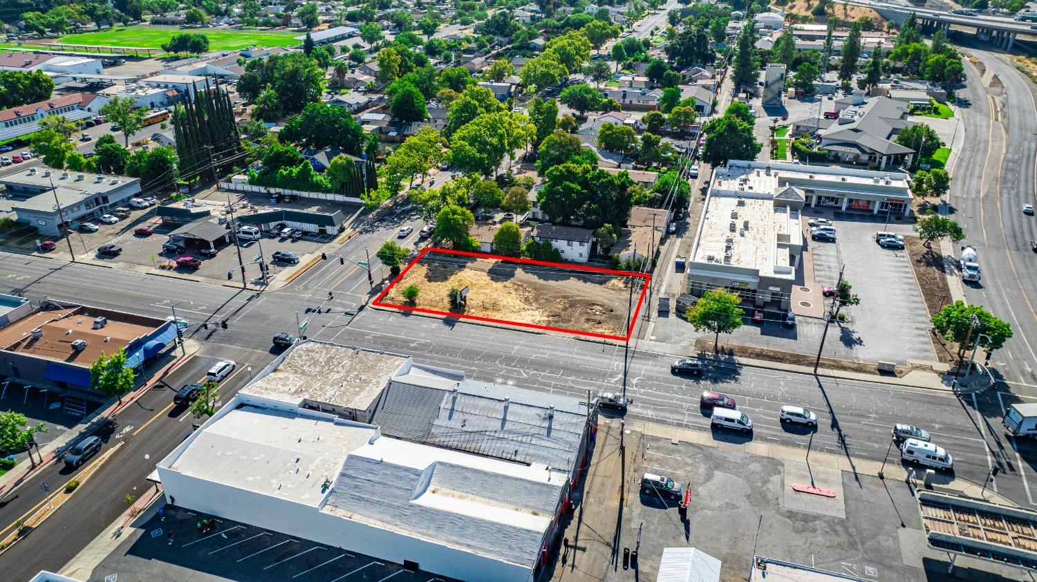 4 E Main St, Merced, CA 95340