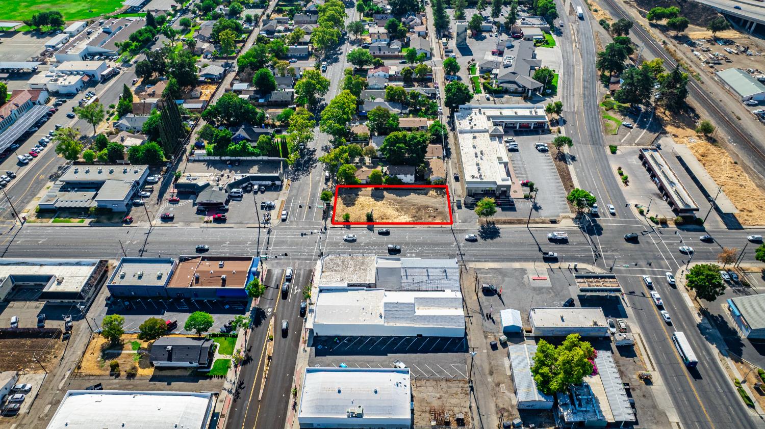 4 E Main St, Merced, CA 95340