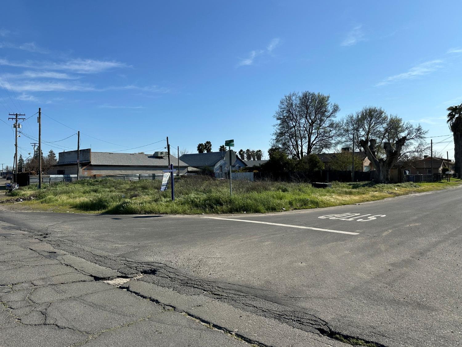 102 I St, Turlock, CA 95380