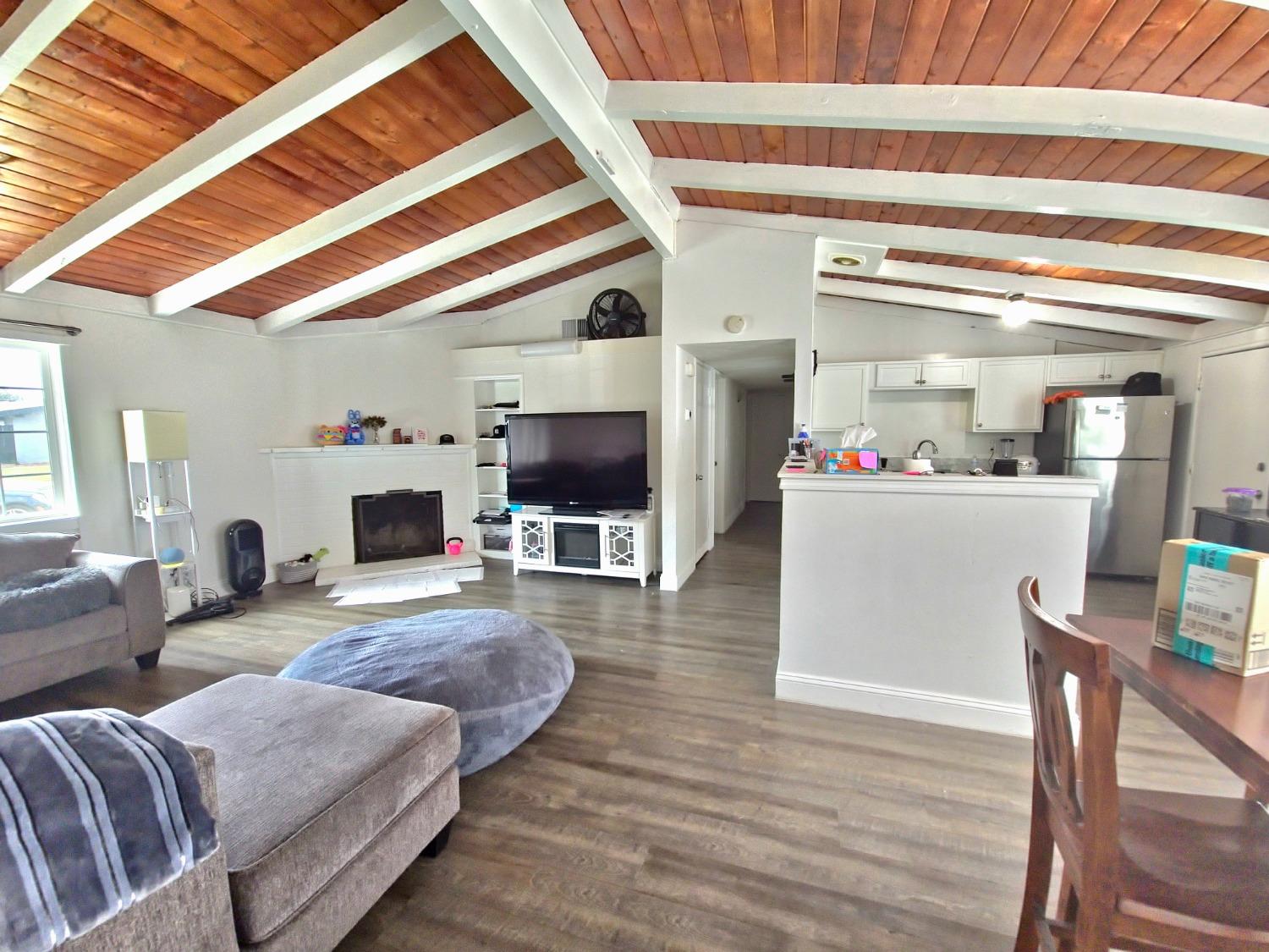 1650 Bette St, Merced, CA 95341