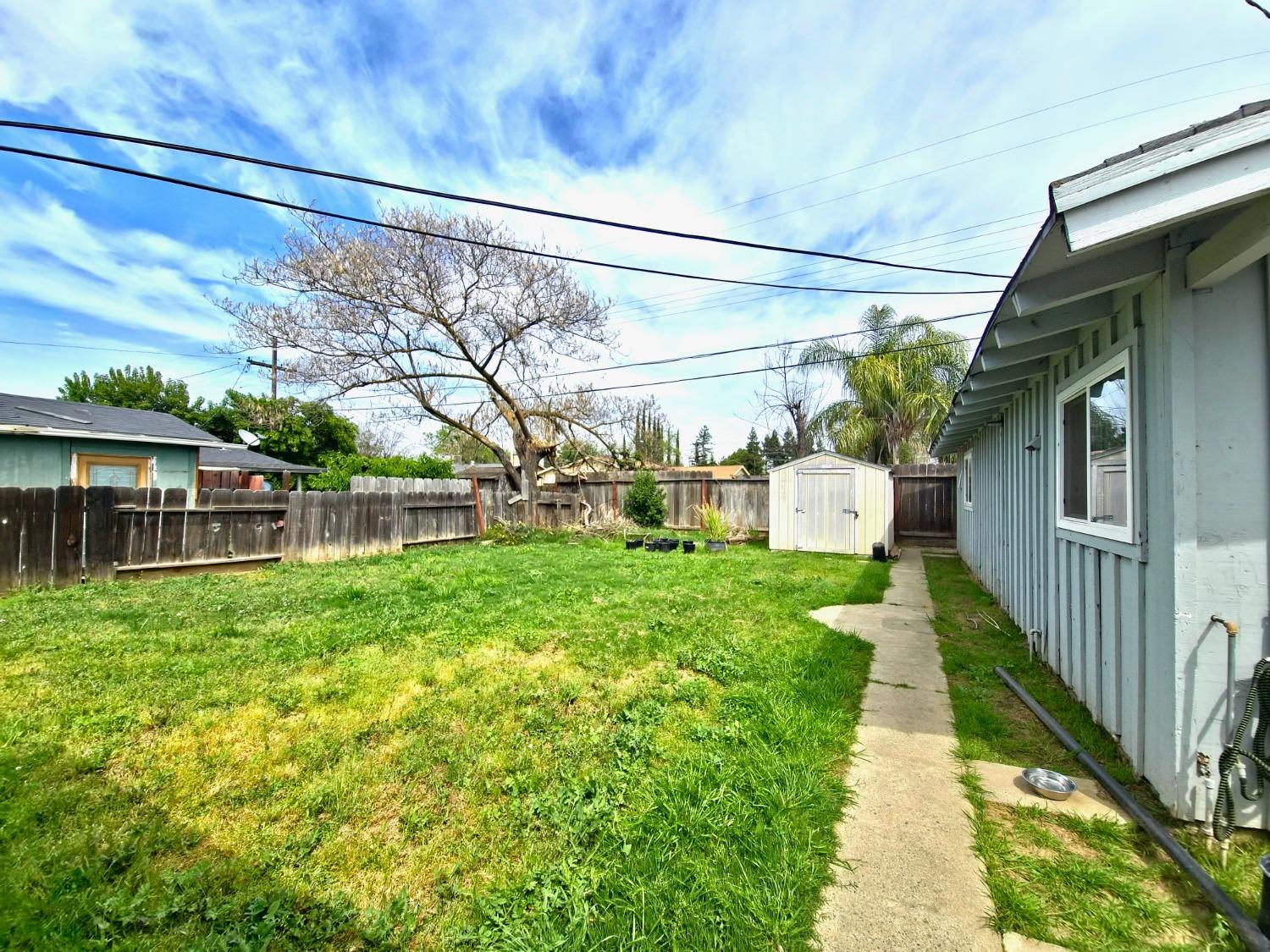 1650 Bette St, Merced, CA 95341