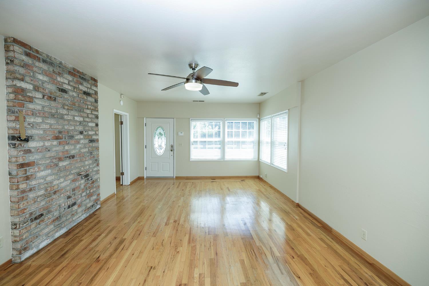 13249 Lake Rd, Hickman, CA 95323